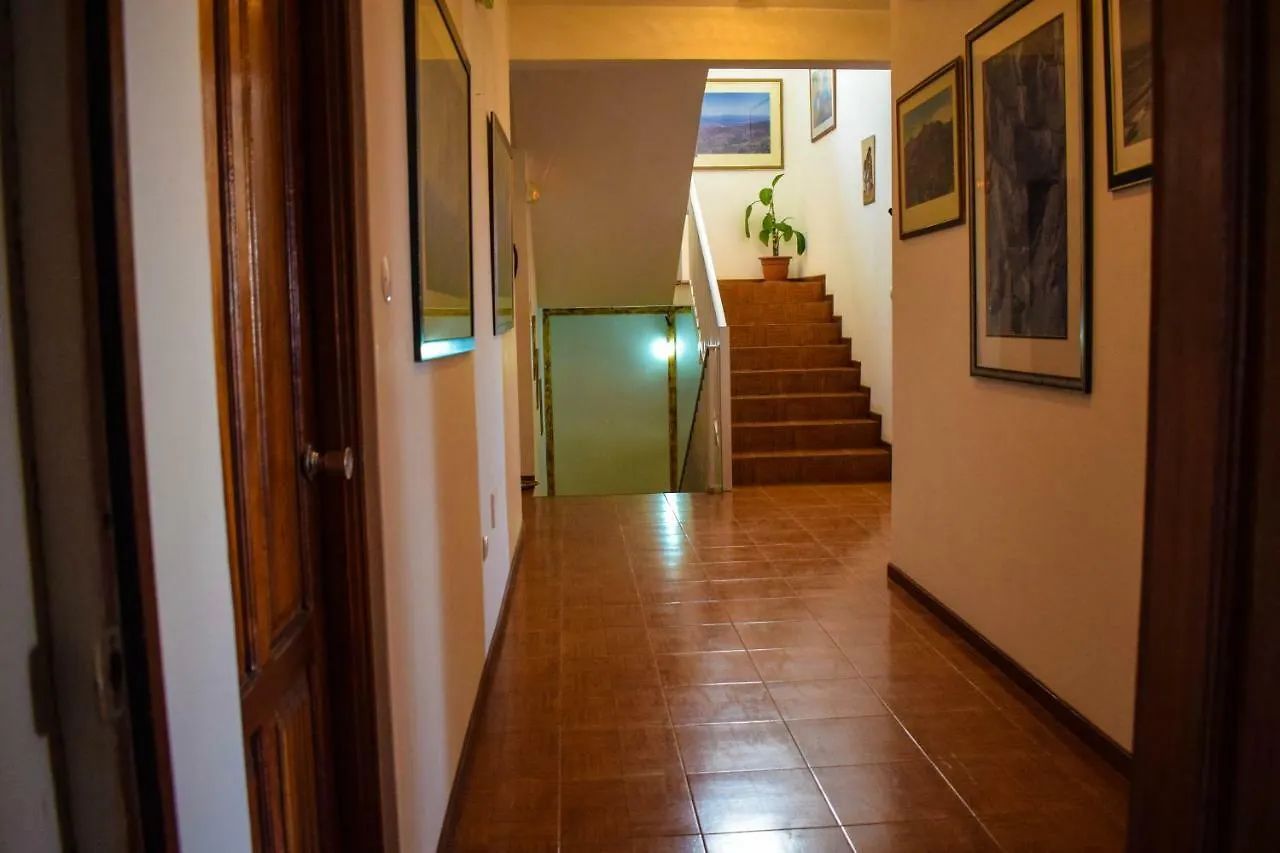 فندق Residencial Sintanton Trekking بونتا دو سول بيت ضيافة