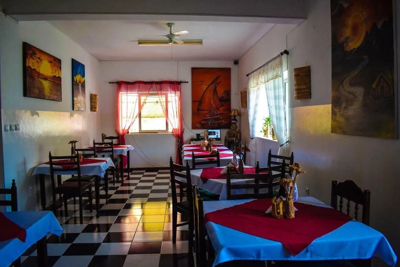 فندق Residencial Sintanton Trekking بونتا دو سول 3*,  الرأس الأخضر