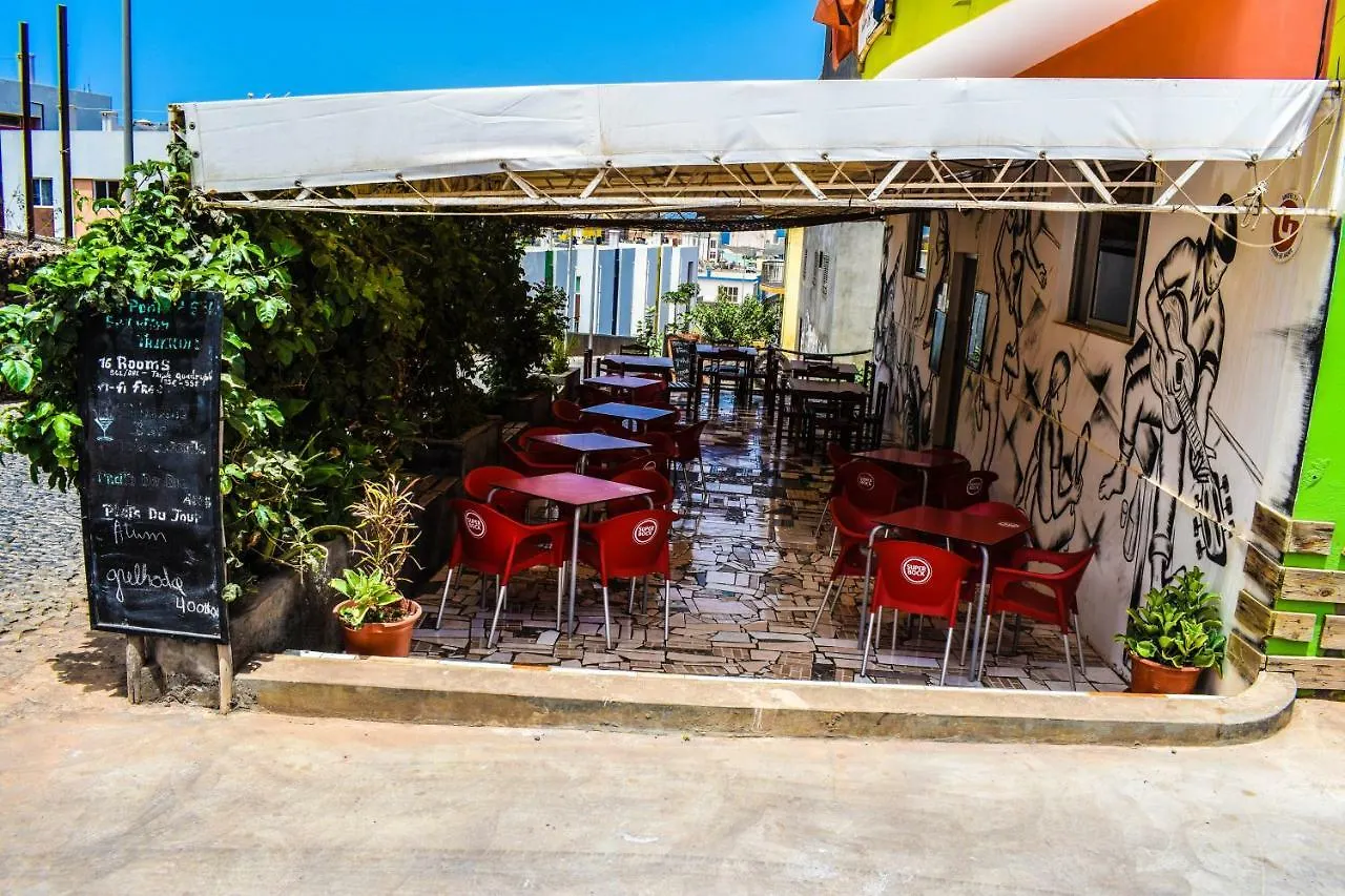 بيت ضيافة فندق Residencial Sintanton Trekking بونتا دو سول